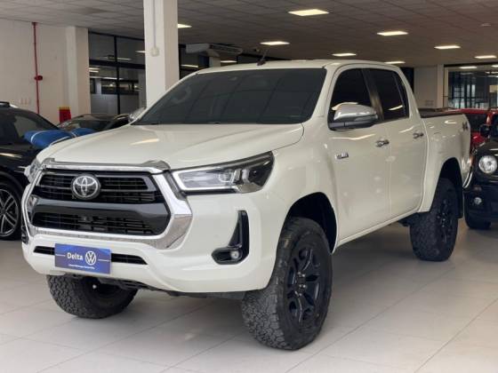 TOYOTA HILUX 2.8 D-4D TURBO DIESEL CD SRX LIMITED 4X4 AUTOMÁTICO TOYOTA HILUX 2.8 D-4D TURBO DIESEL CD SRX LIMITED 4X4 AUTOMÁTICO